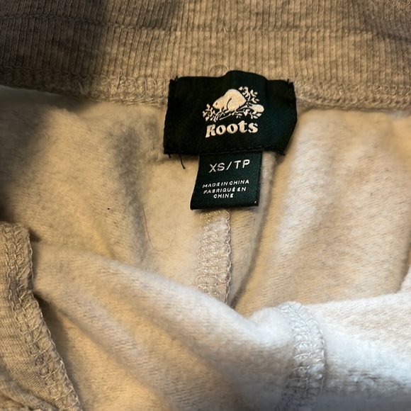 Roots holiday ankle length track pants - Picture 3 of 3